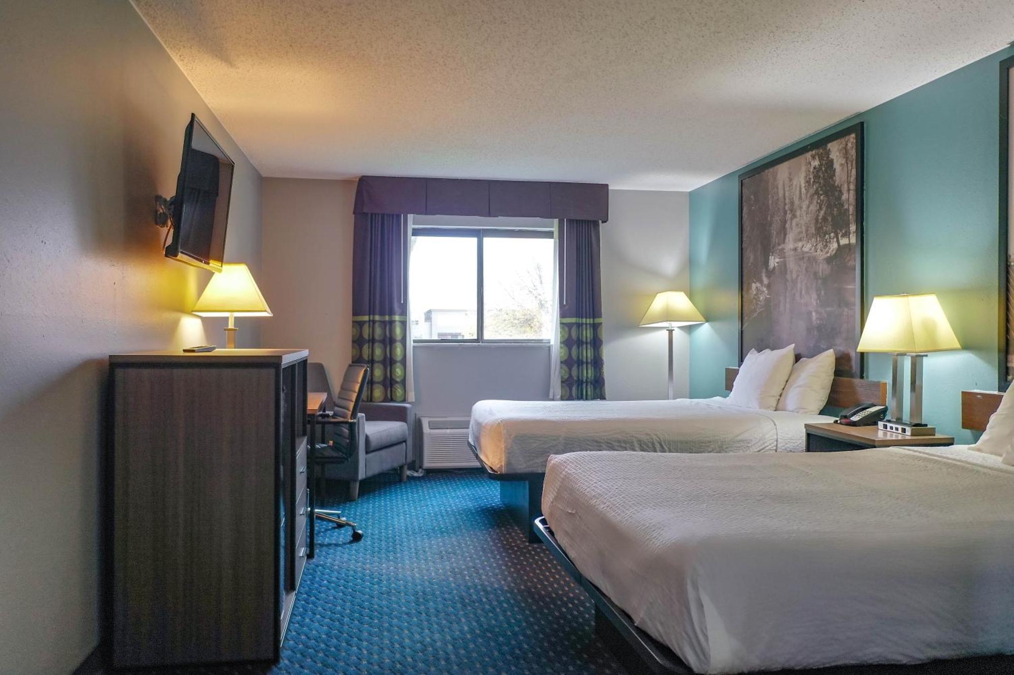 Super 8 By Wyndham Rockford I-90 Casino District Hotel Buitenkant foto